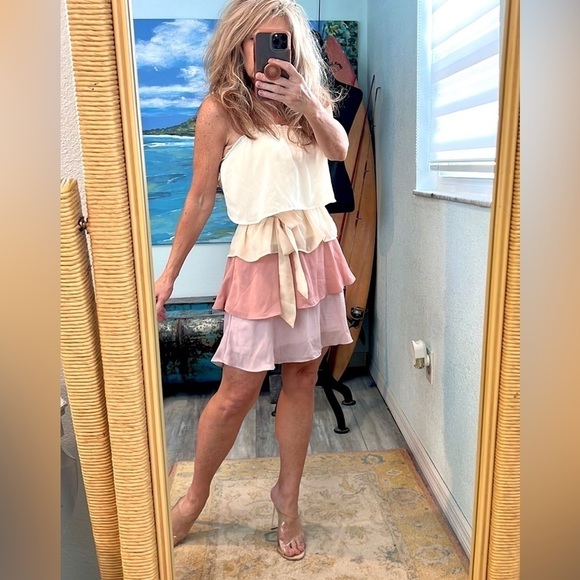 Andre’e by Unit,Tiered Soft Pale-Pink Layers,Gorgeous Piece,Excellent Con,Size S - Picture 3 of 8